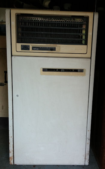 thm_Digital_PDP11-44_front-cabinet.jpg